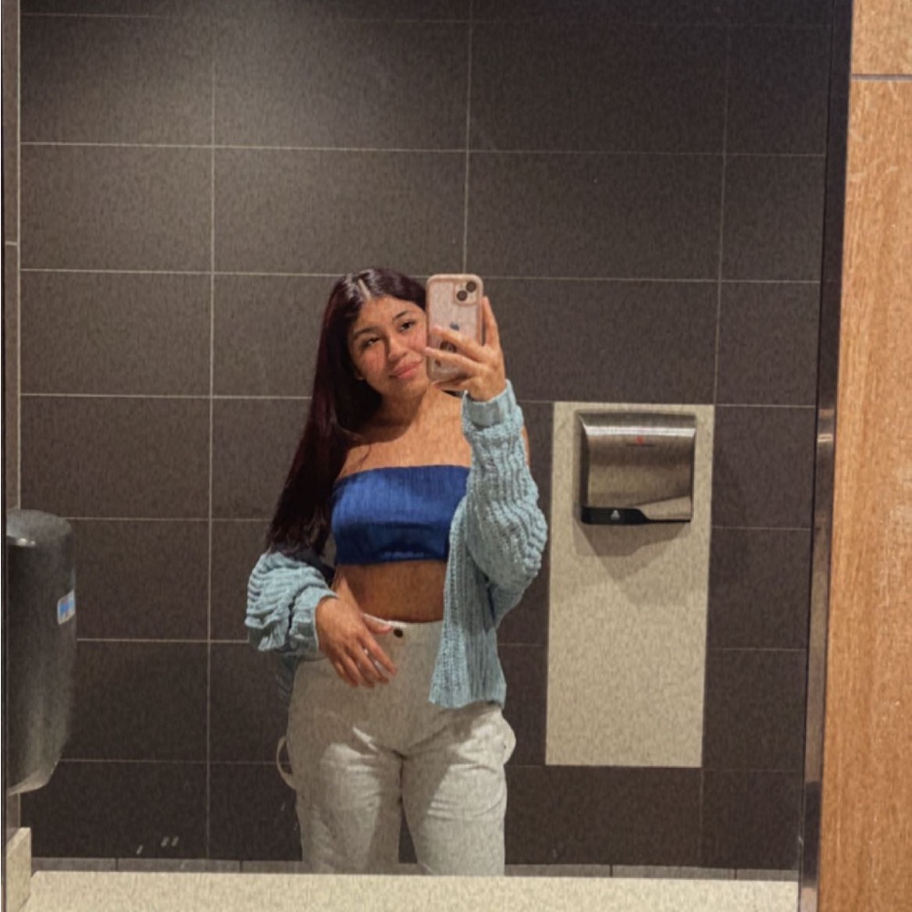 Meet your Posher, Evelin